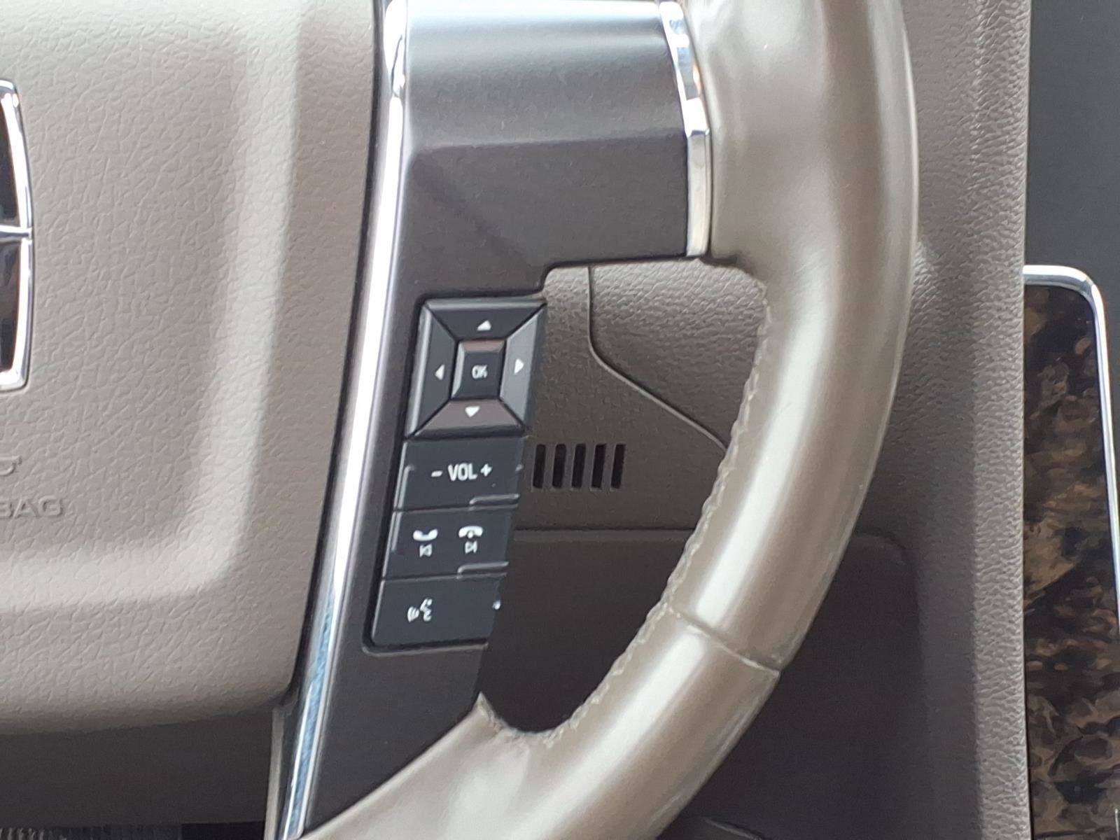 Used 2017 Lincoln Navigator L Select AWD/4WD image 17