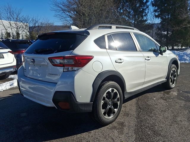 Used 2022 Subaru Crosstrek 2.0i Premium w/ Moonroof Package AWD/4WD image 9