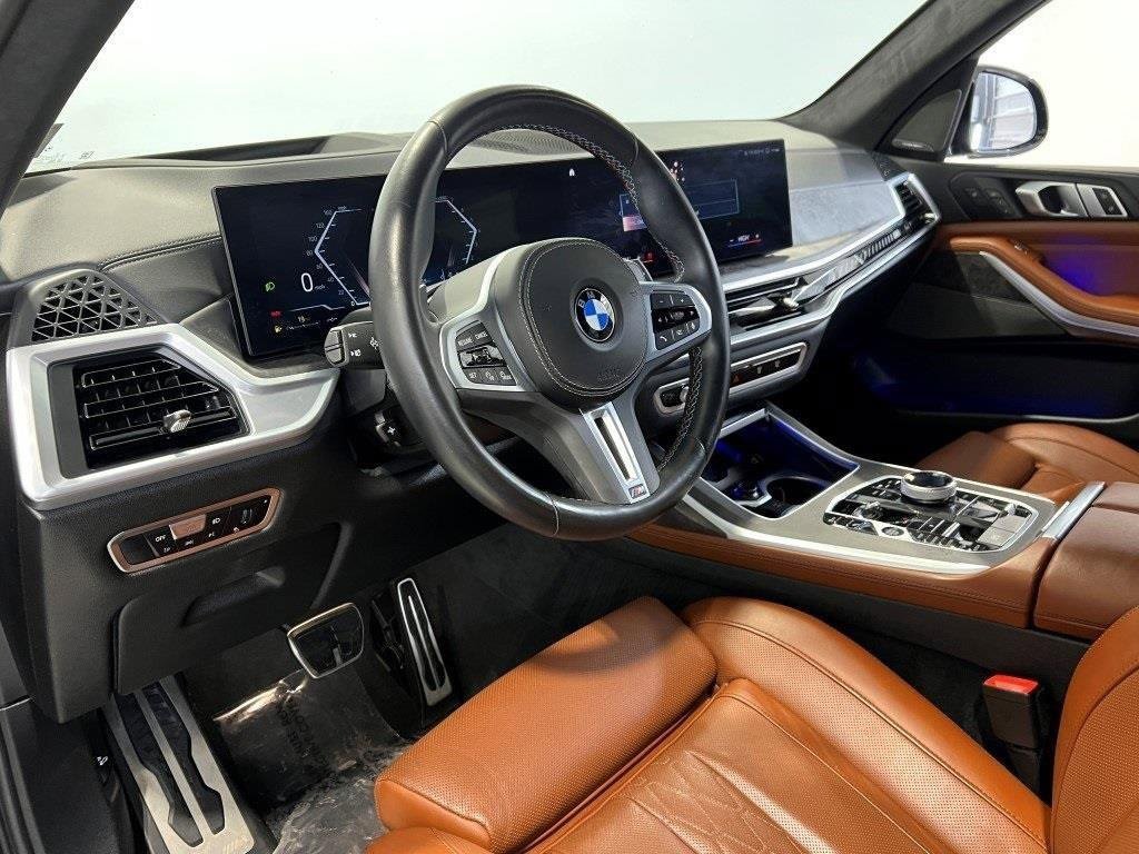 Used 2023 BMW X7 M60i w/ Executive Package image 31