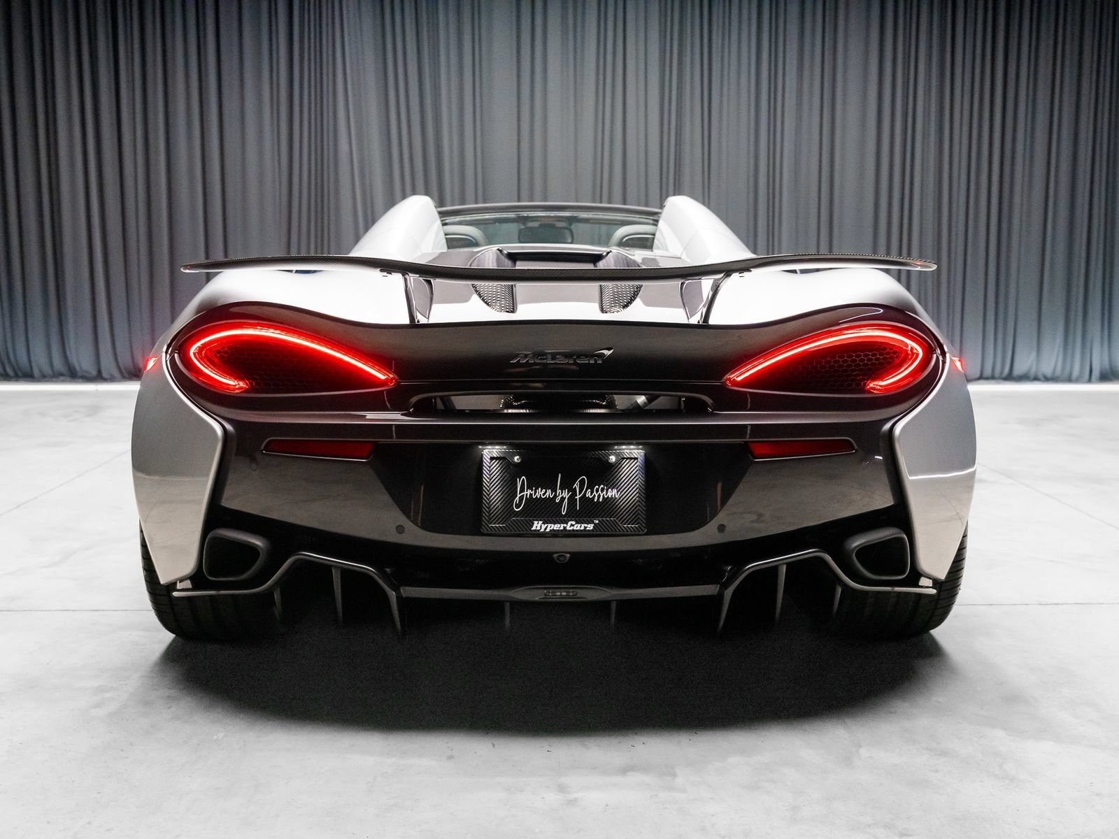 Used 2019 McLaren 570S Spider RWD image 7