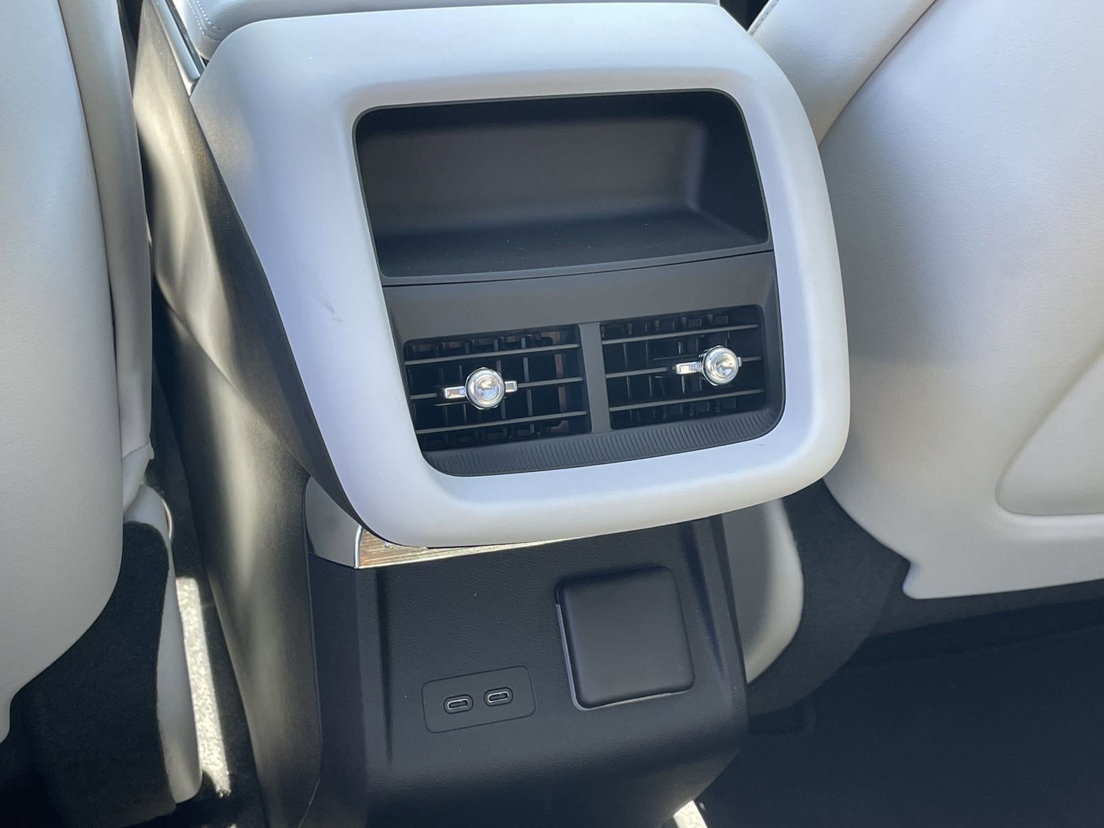 New 2025 Cadillac Lyriq Luxury image 17