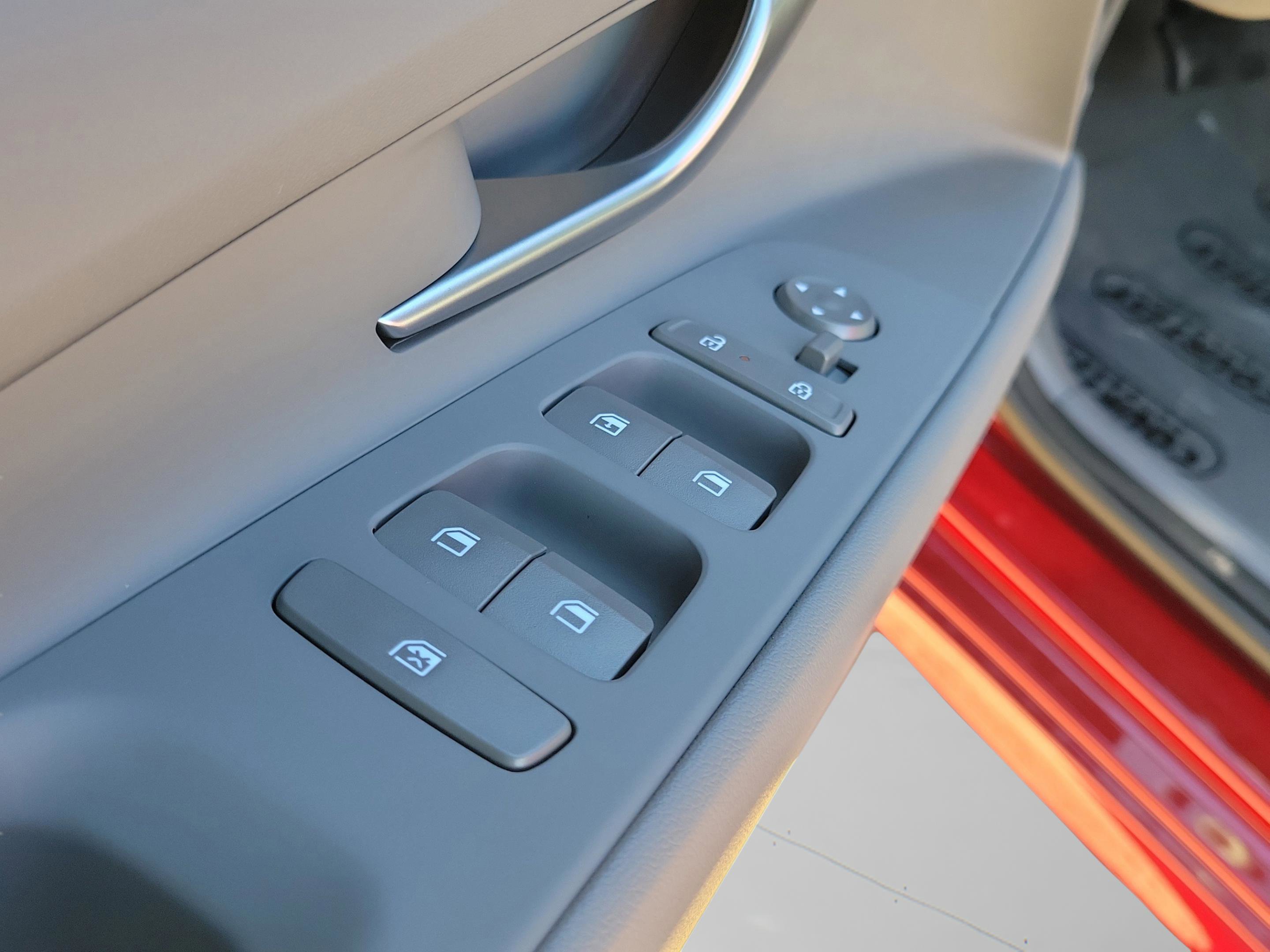 New 2026 Hyundai Elantra SE image 31