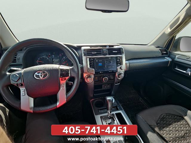 Used 2022 Toyota 4Runner SR5 AWD/4WD image 5