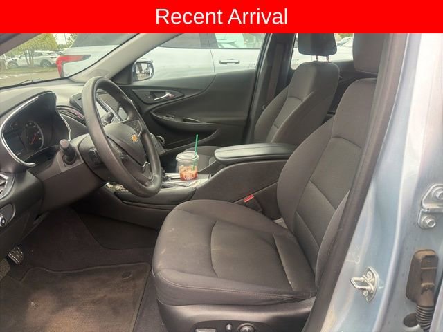 Used 2017 Chevrolet Malibu LT FWD image 10