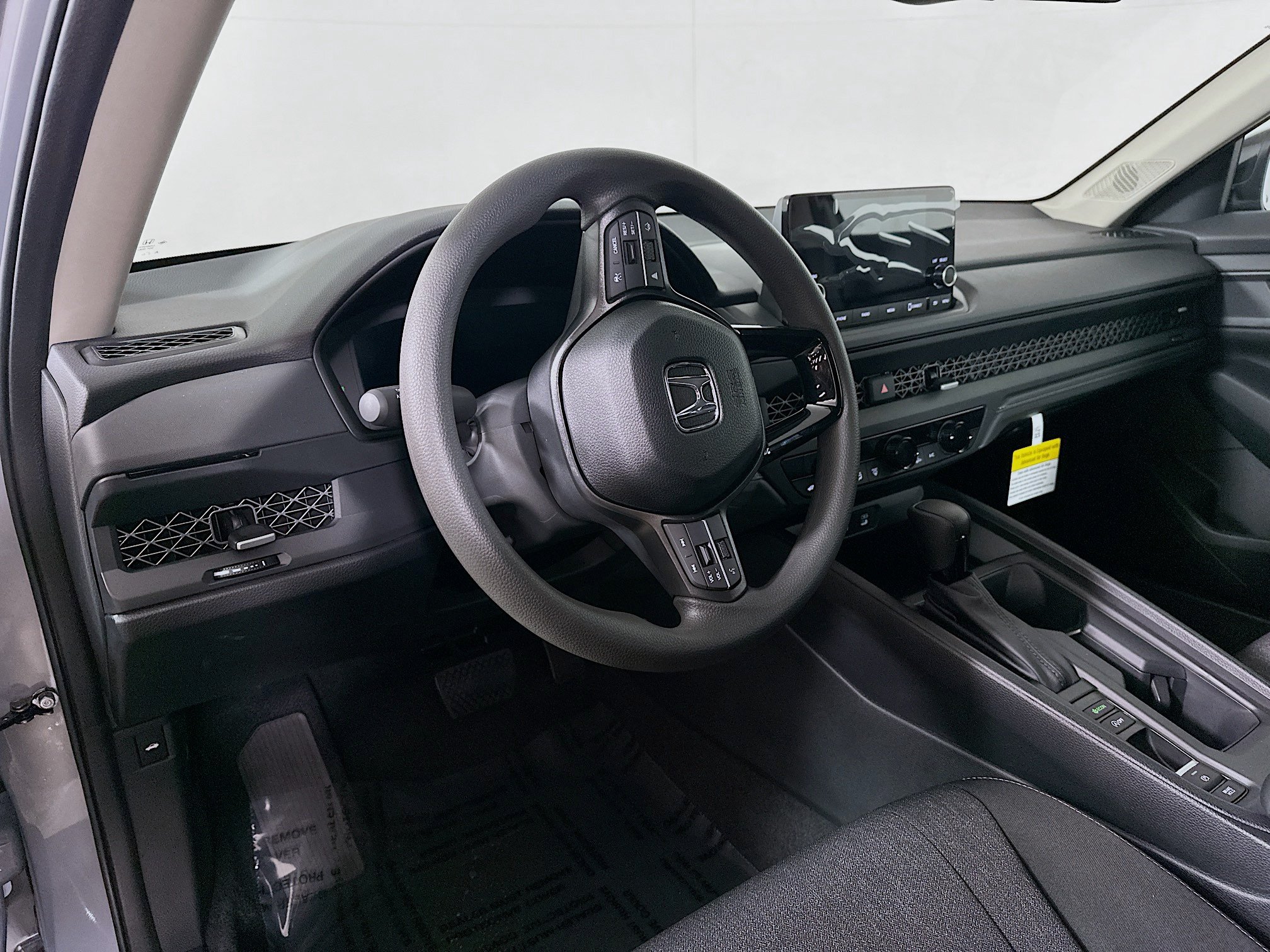 Used 2025 Honda Accord SE image 9