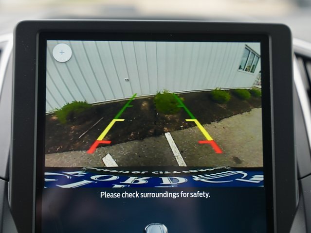 Used 2024 Ford Edge SEL image 21