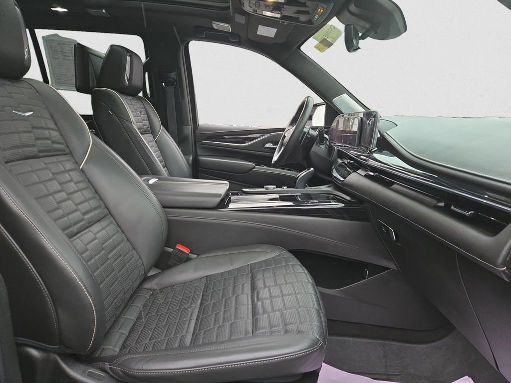 Certified 2024 Cadillac Escalade V w/ LPO, ONYX Package image 25