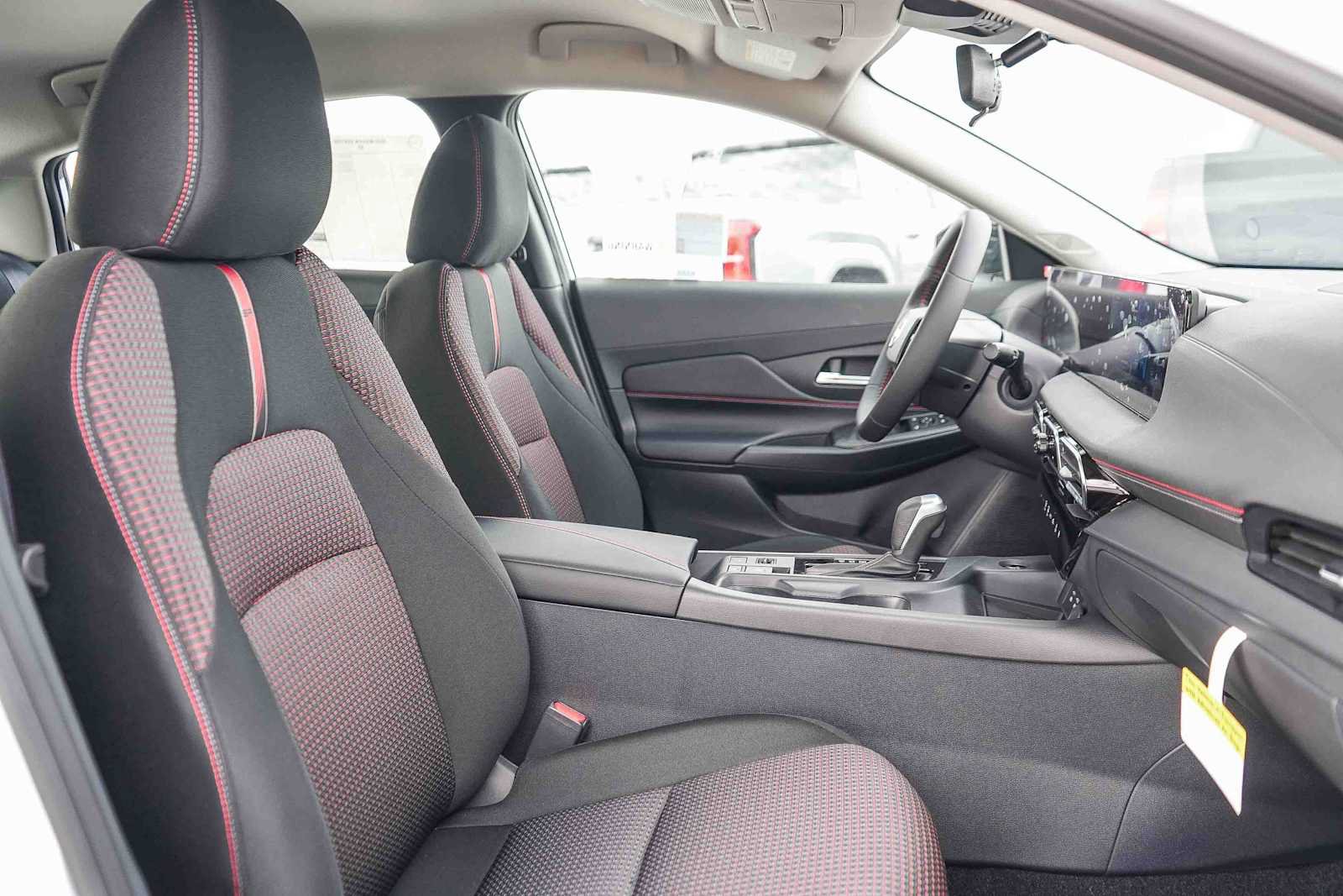 New 2027 Nissan Sentra SR FWD image 18