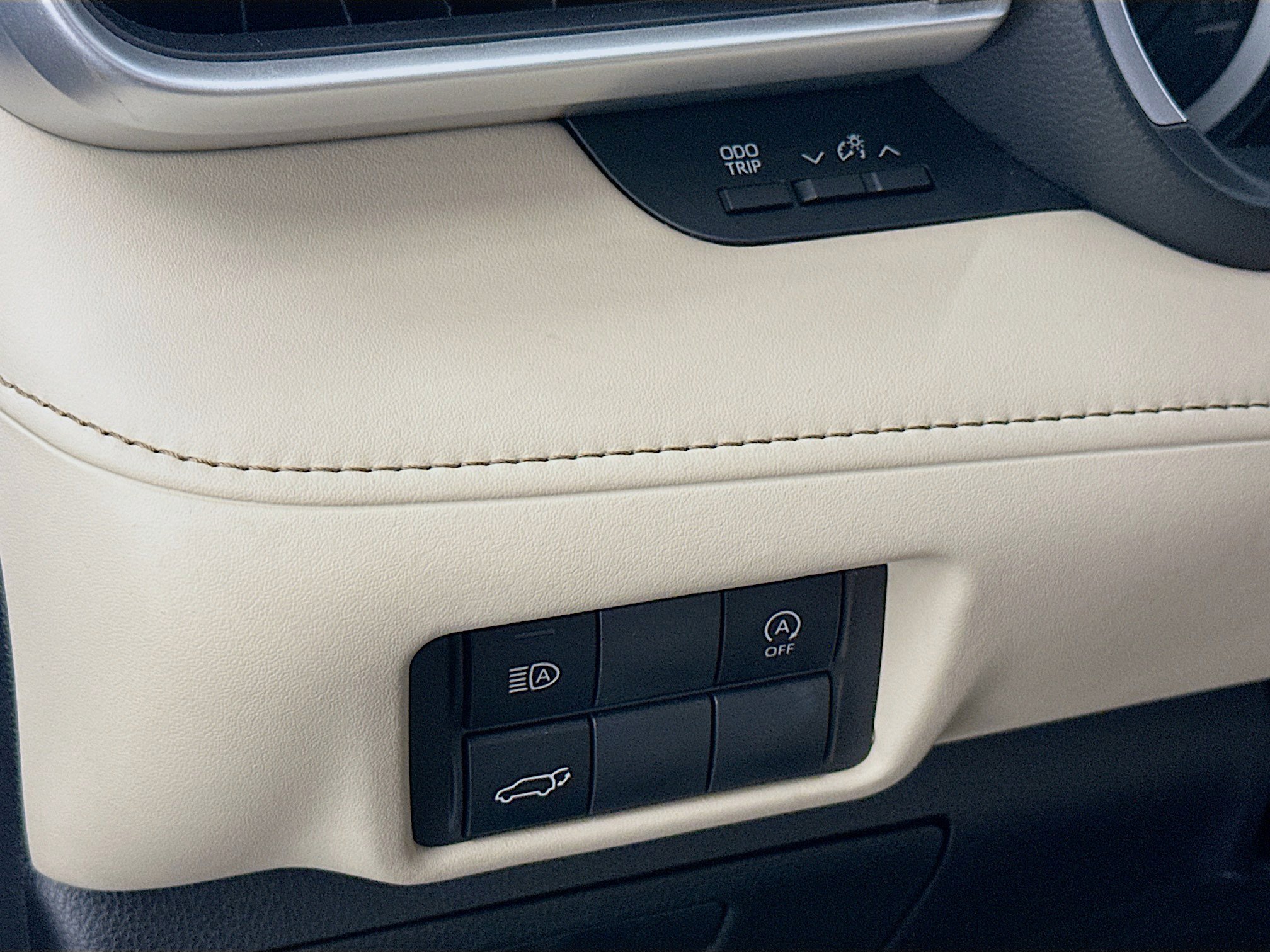 Used 2023 Toyota Highlander XLE image 17