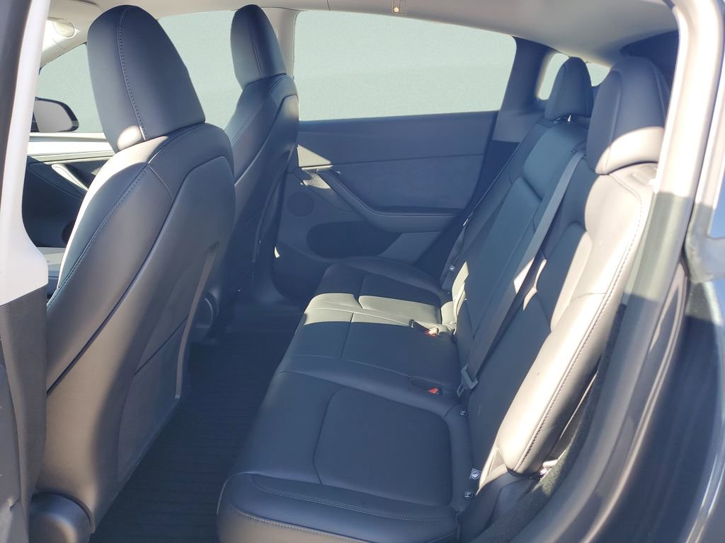 Used 2024 Tesla Model Y Performance image 13