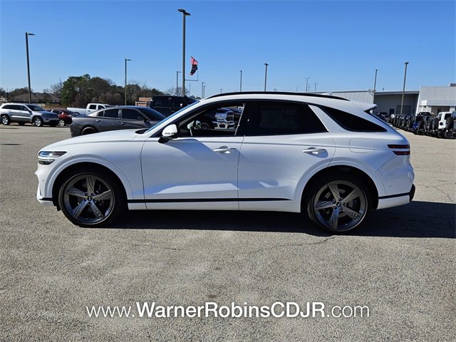 Used 2025 Genesis GV70 2.5T w/ Sport Prestige Package image 4