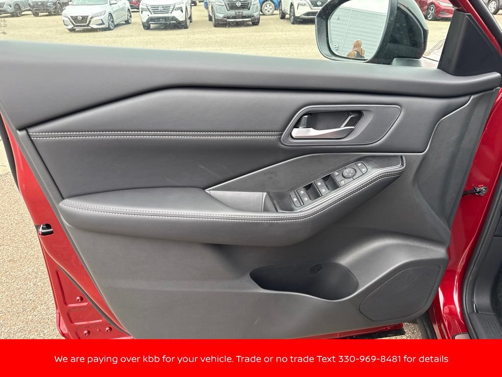New 2026 Nissan Rogue Dark Armor AWD/4WD image 10