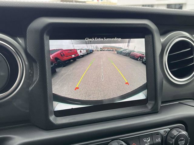 Used 2023 Jeep Wrangler Sahara w/ Cold Weather Group image 30