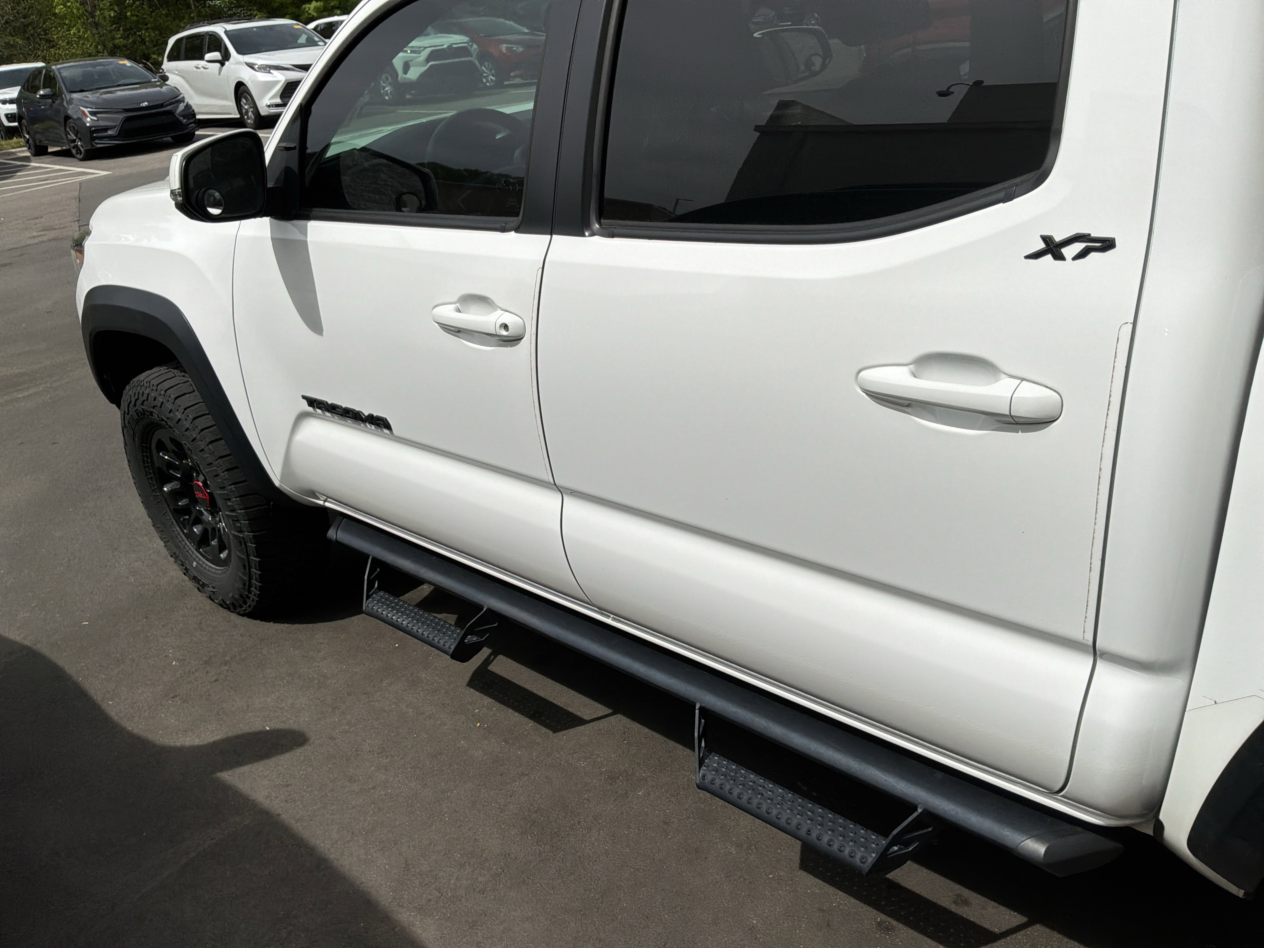Used 2019 Toyota Tacoma TRD Off-Road w/ TRD Premium Off Road Package image 9