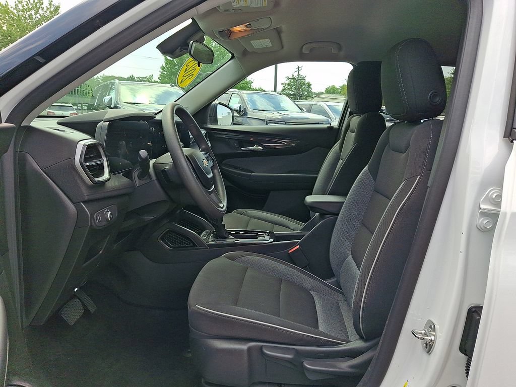 Certified 2025 Chevrolet TrailBlazer LS w/ LS Convenience Package AWD/4WD image 13