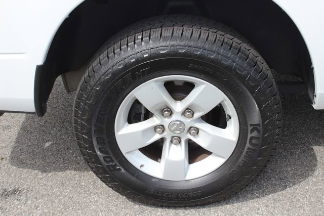 Used 2024 RAM 1500 Classic SLT AWD/4WD image 31