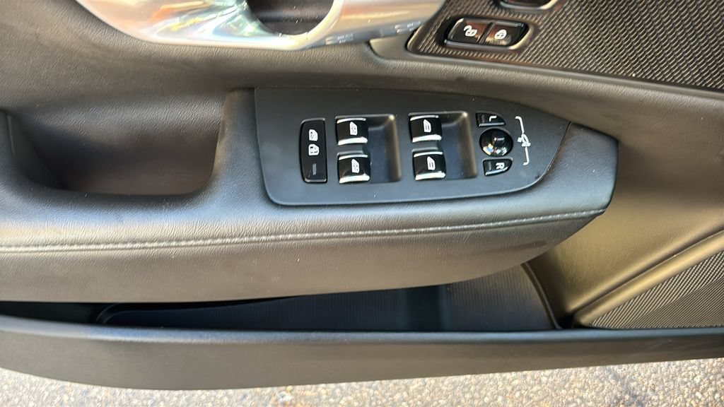Certified 2023 Volvo S90 B6 Plus AWD/4WD image 12