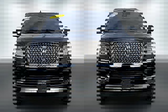 Used 2020 Lincoln Navigator Reserve w/ Luxury Package image 2