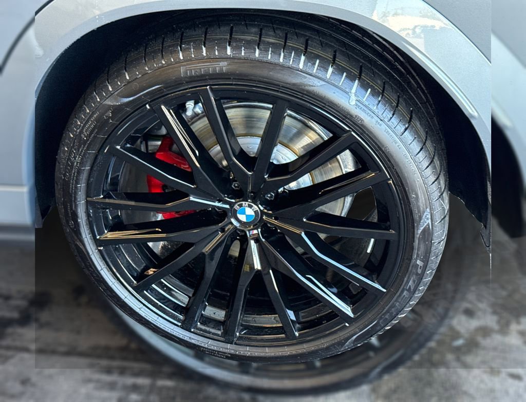 New 2026 BMW X6 M60i w/ Executive Package image 14