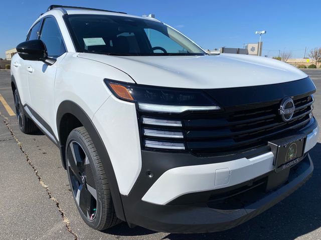 New 2026 Nissan Kicks SR image 8