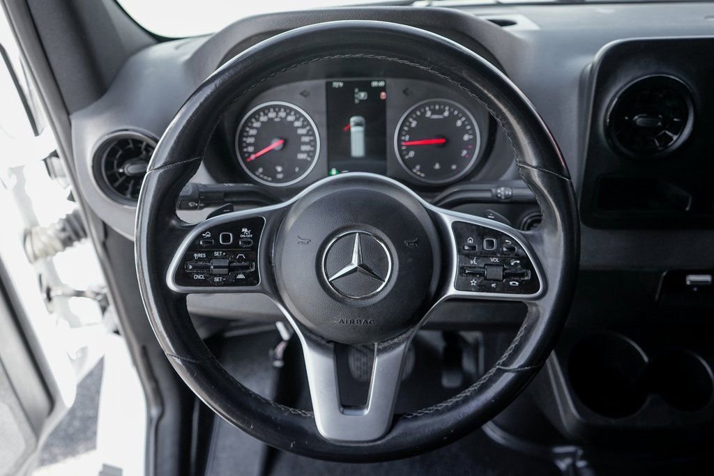 Used 2022 Mercedes-Benz Sprinter 1500 image 21