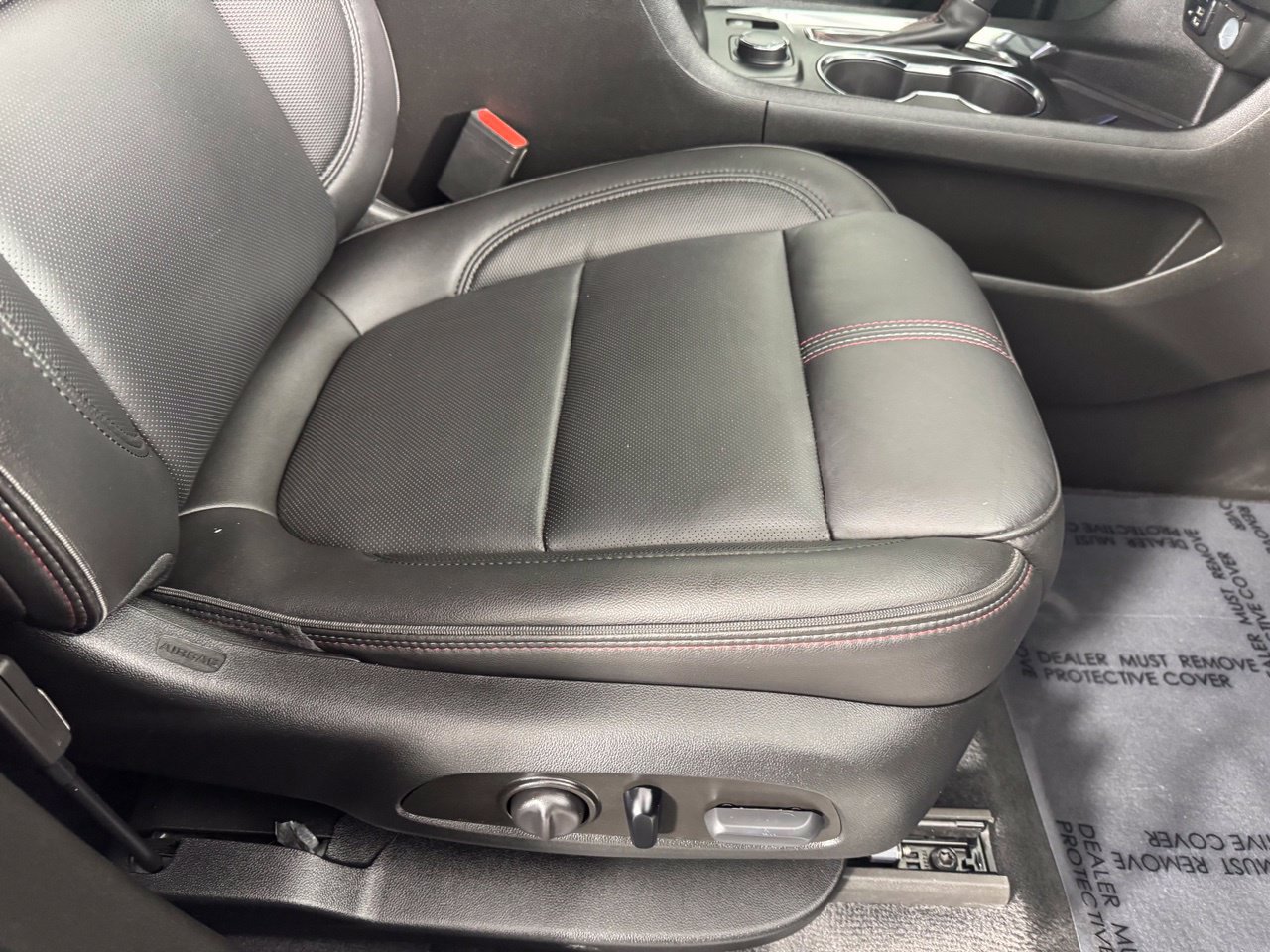 Used 2023 Chevrolet Traverse RS AWD/4WD image 44