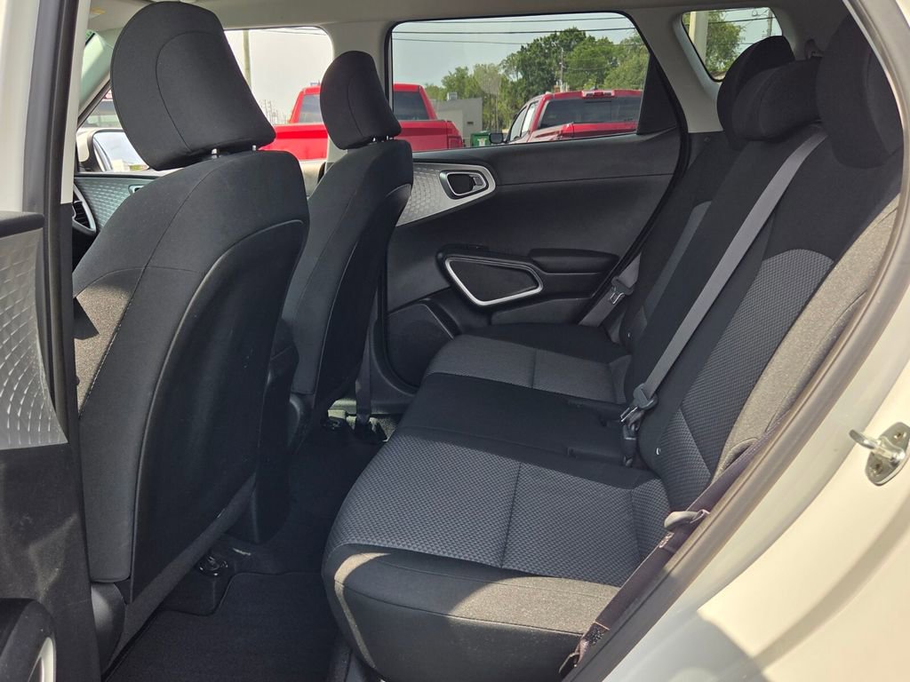 Used 2020 Kia Soul LX FWD image 11
