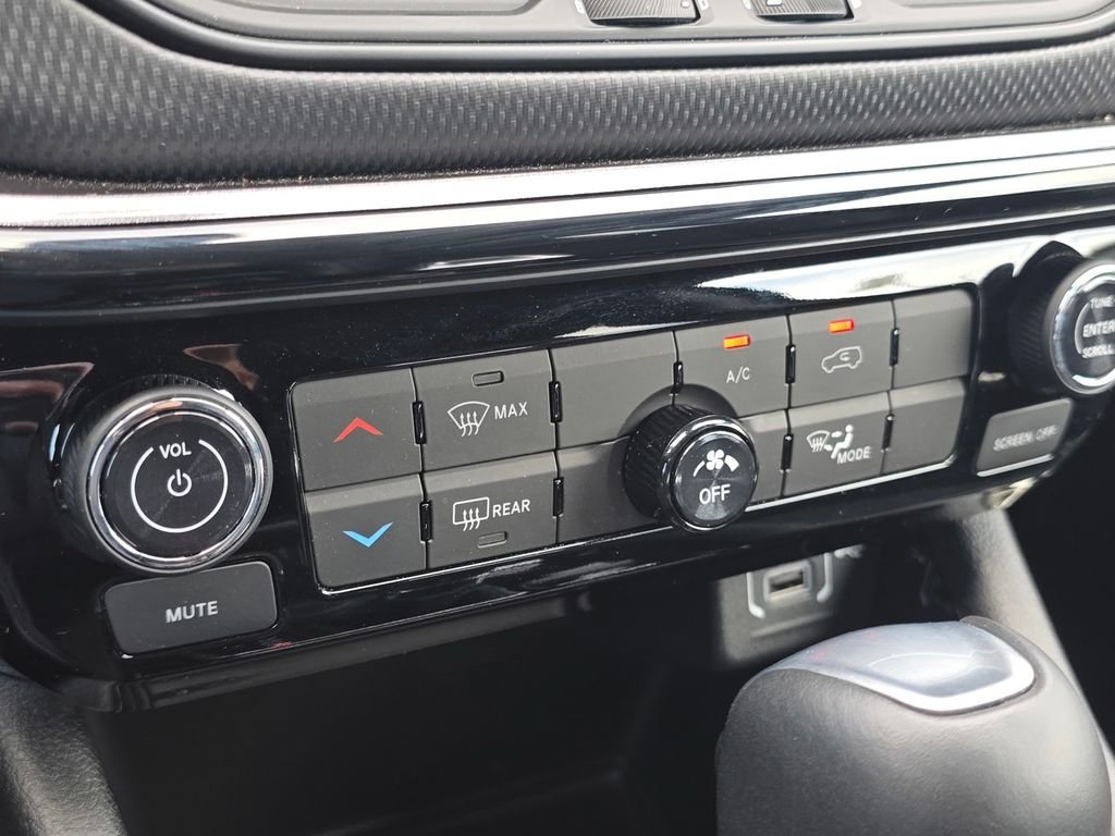 New 2026 Jeep Compass Latitude AWD/4WD image 18