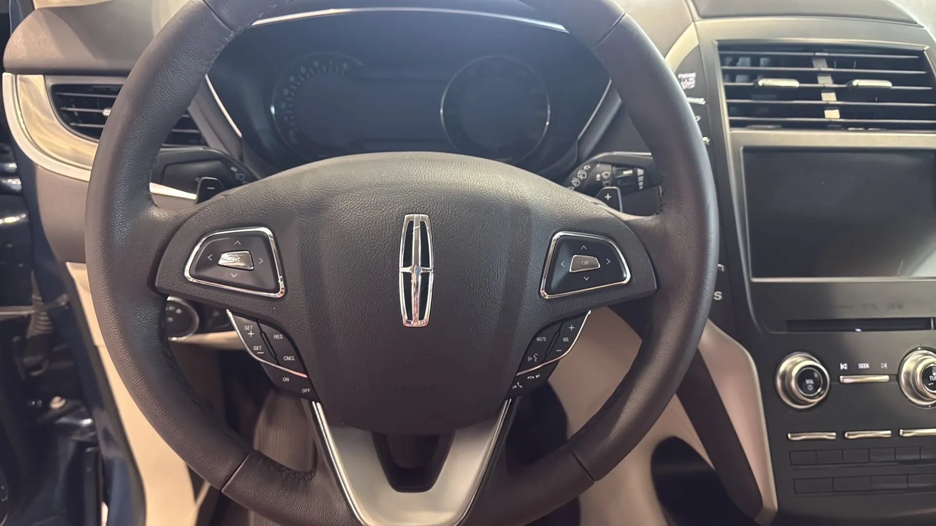 Used 2018 Lincoln MKC Premiere FWD image 18
