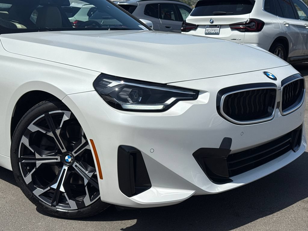Used 2025 BMW 230i Coupe w/ Convenience Package RWD image 6