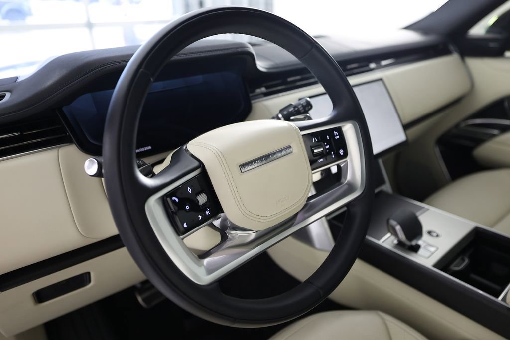 Used 2024 Land Rover Range Rover SE image 19