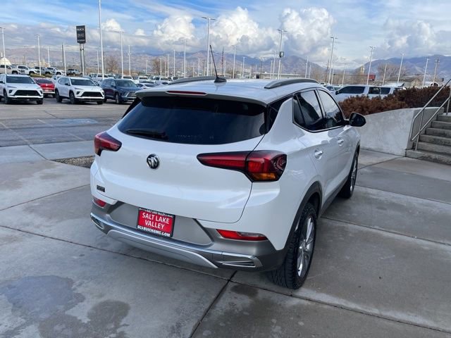 Used 2022 Buick Encore GX Essence w/ Experience Buick Package image 5