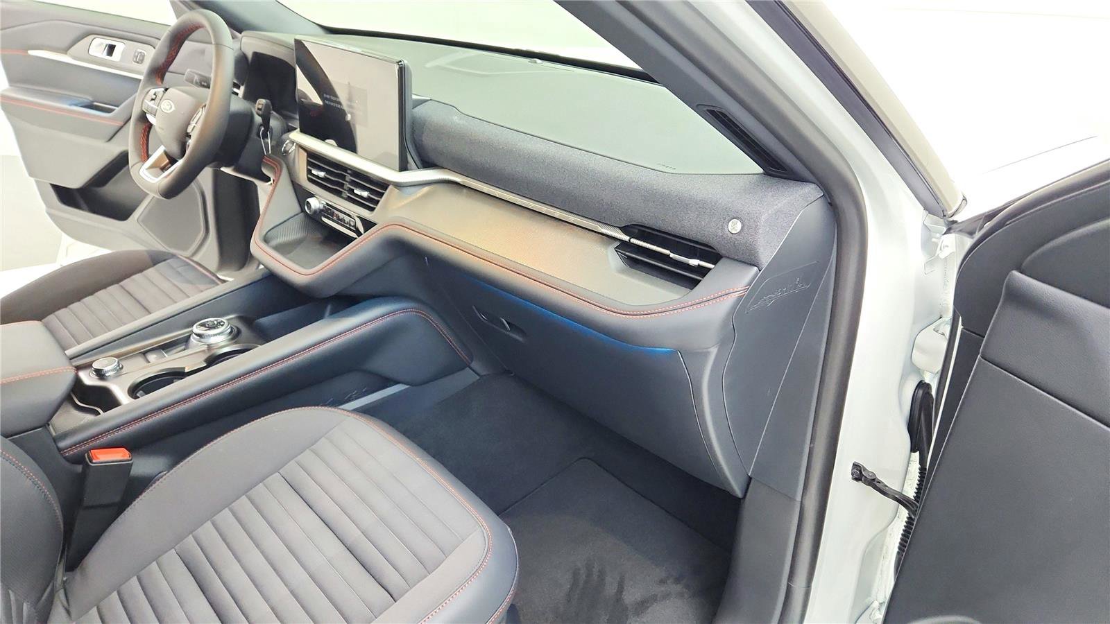 New 2026 Ford Explorer ST-Line image 36