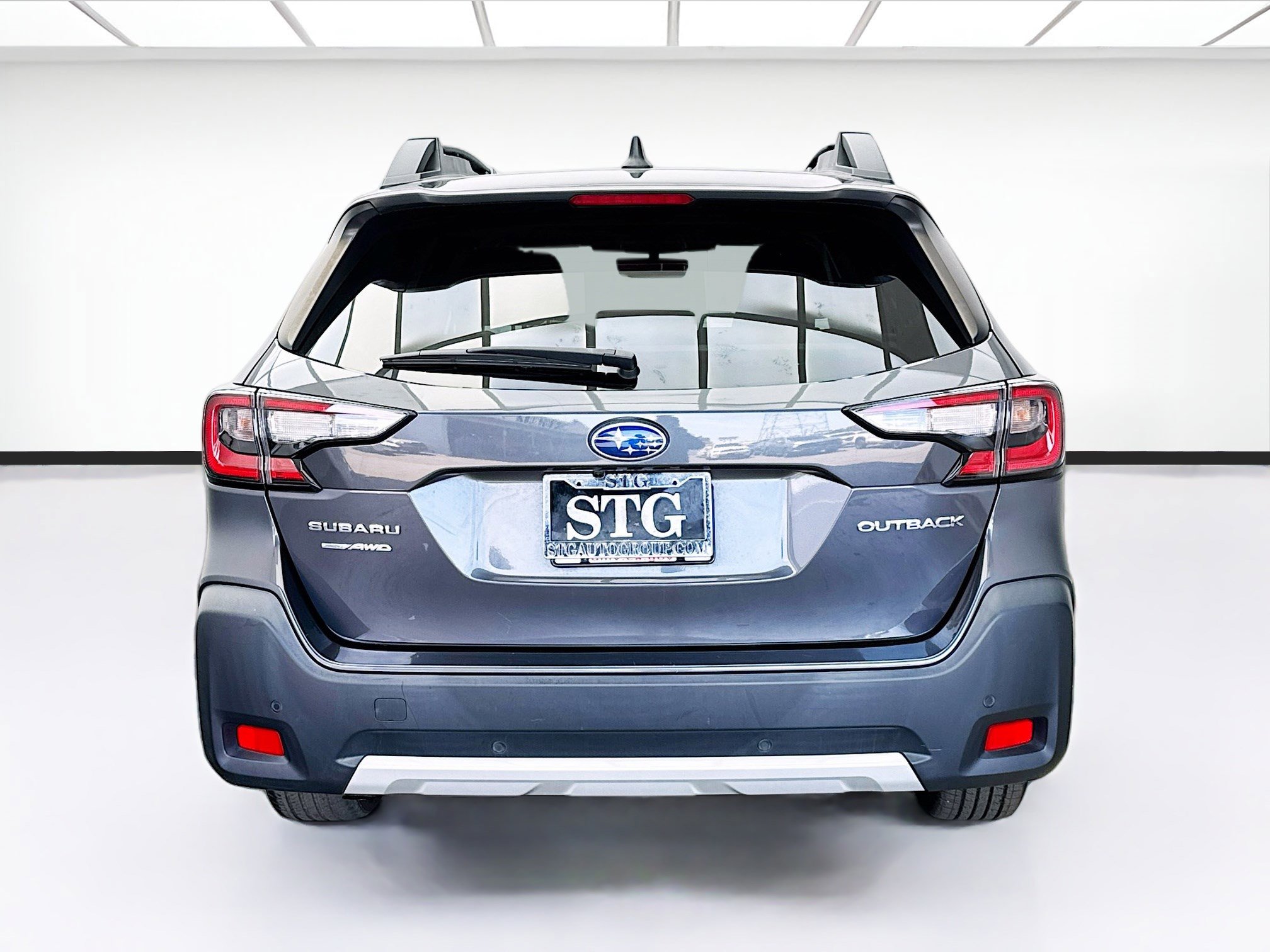 Used 2023 Subaru Outback Limited AWD/4WD image 5
