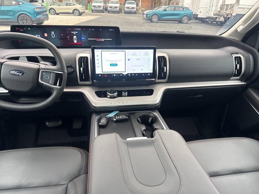 Used 2025 Ford Expedition Max Active AWD/4WD image 28