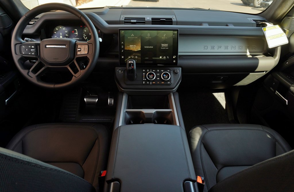 New 2026 Land Rover Defender 130 V8 AWD/4WD image 9