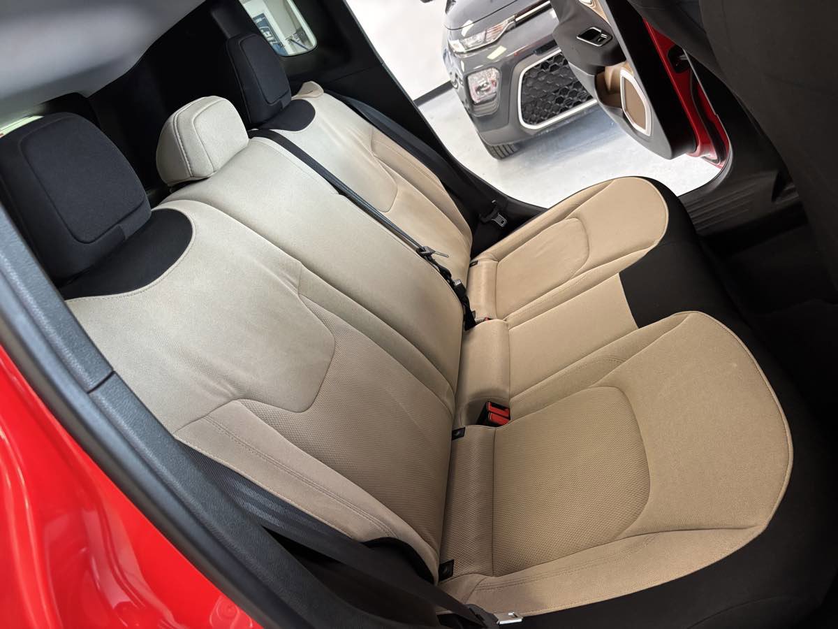Used 2016 Jeep Renegade Sport w/ Power & Air Group FWD image 23