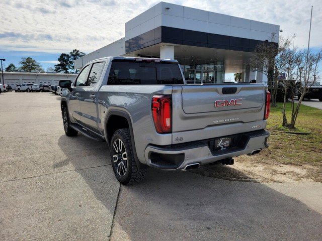 Used 2024 GMC Sierra 1500 AT4 w/ Technology Package AWD/4WD image 5