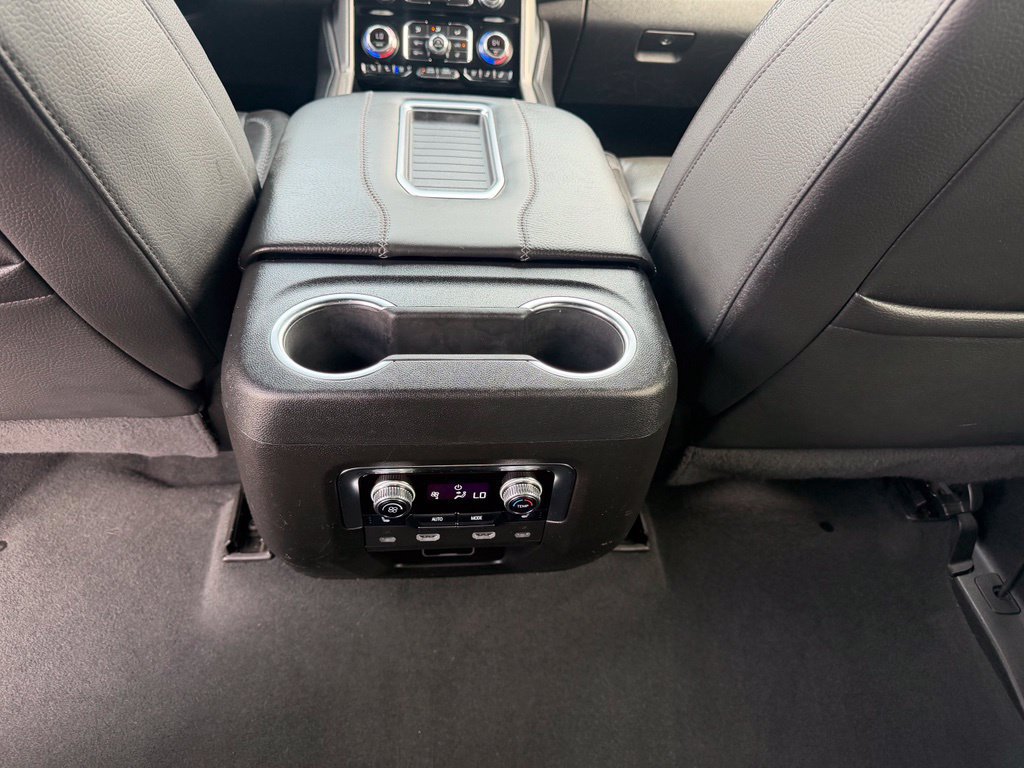 Used 2024 GMC Yukon Denali w/ Denali Reserve Package AWD/4WD image 23