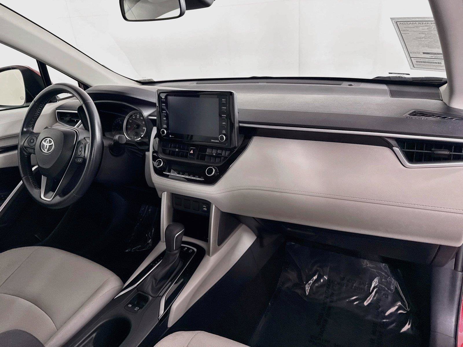 Used 2022 Toyota Corolla Cross LE FWD image 38