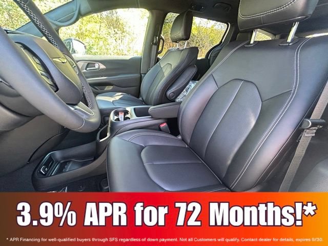 New 2026 Chrysler Pacifica Select FWD image 18
