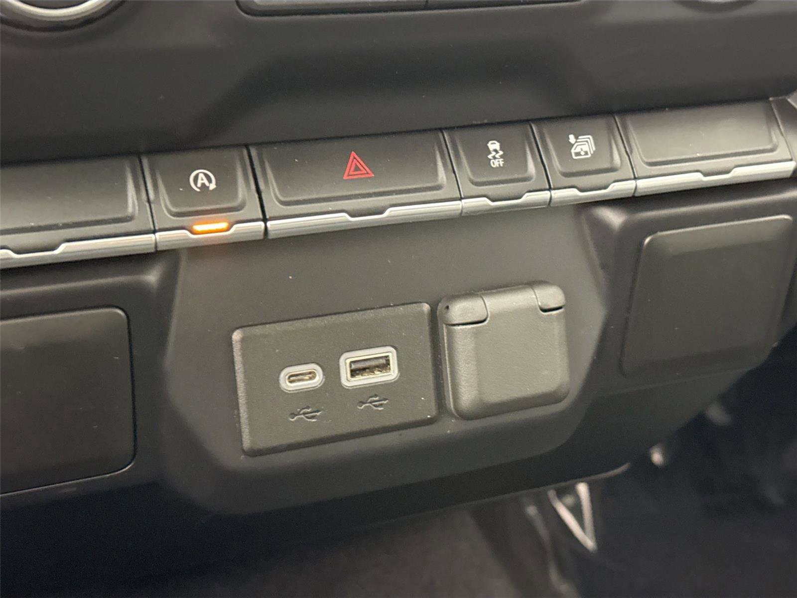 Used 2020 Chevrolet Silverado 1500 LT w/ Trailering Package image 24