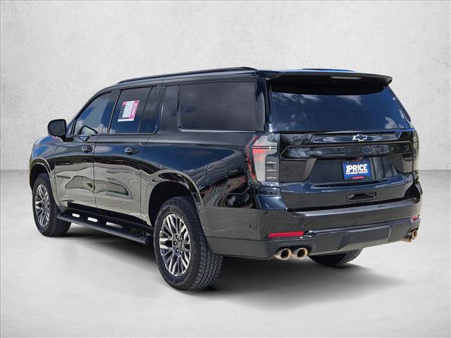 Used 2025 Chevrolet Suburban Z71 w/ Comfort Package image 8