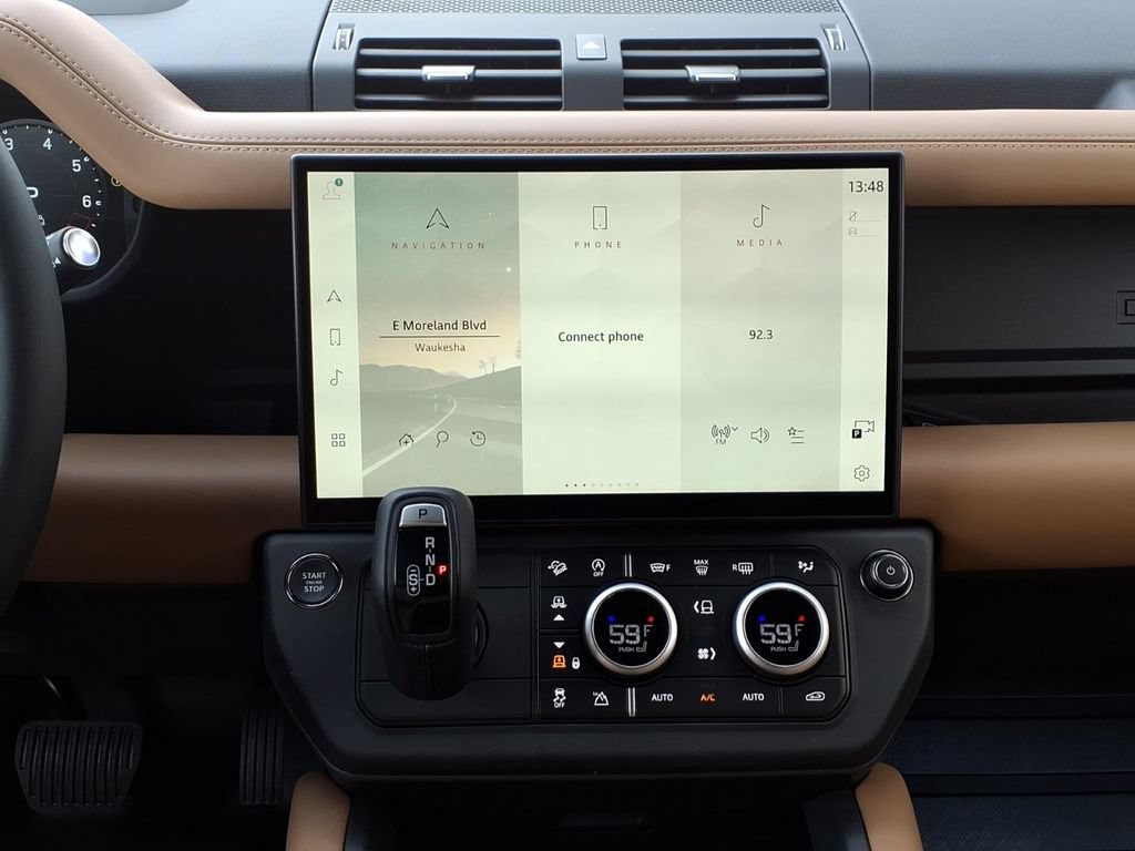 New 2026 Land Rover Defender 130 X-Dynamic SE AWD/4WD image 17