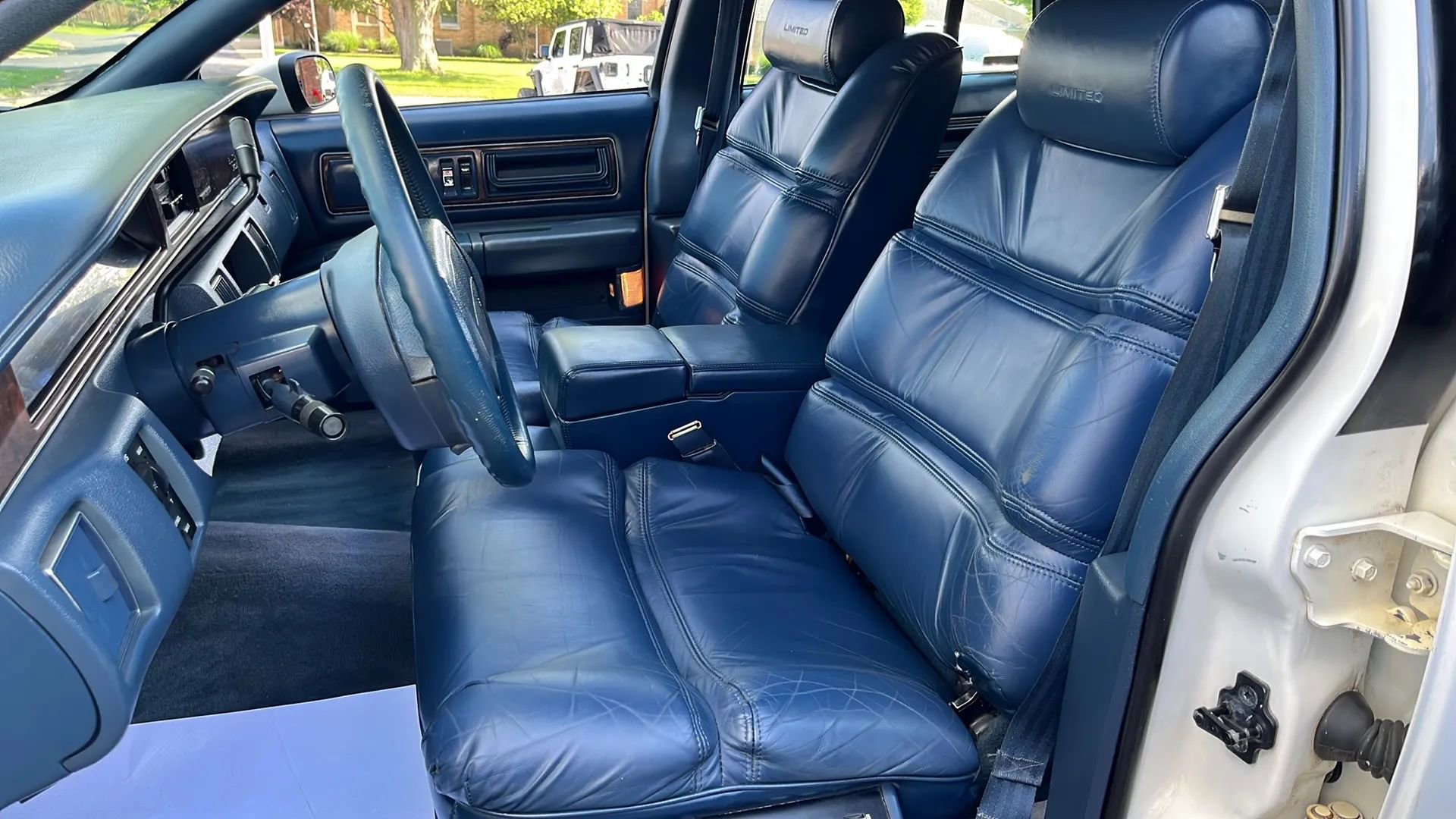 Used 1992 Buick Roadmaster Limited image 4