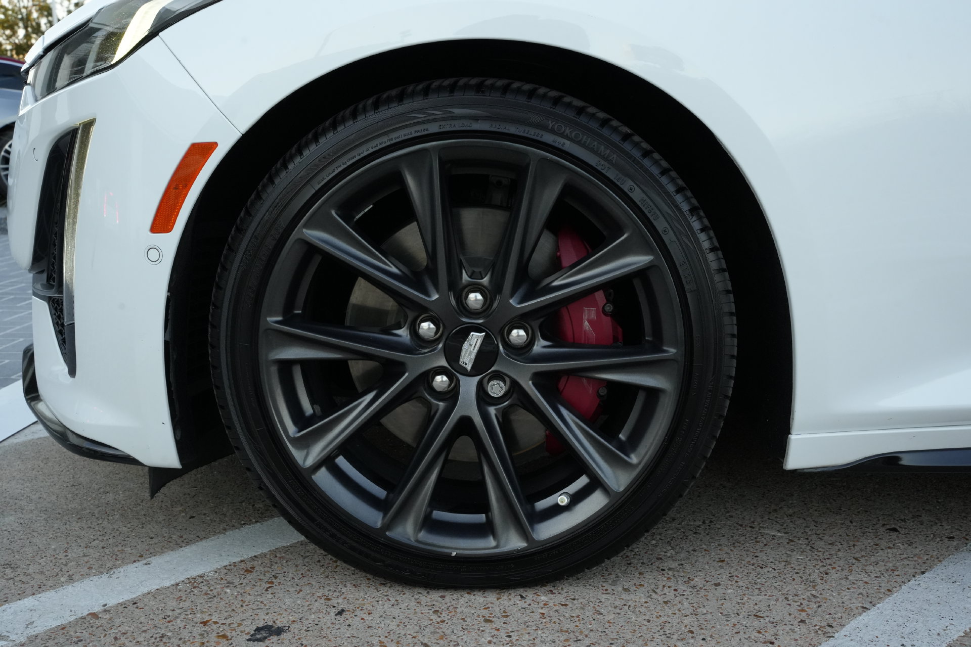 Certified 2025 Cadillac XT4 Sport FWD image 27