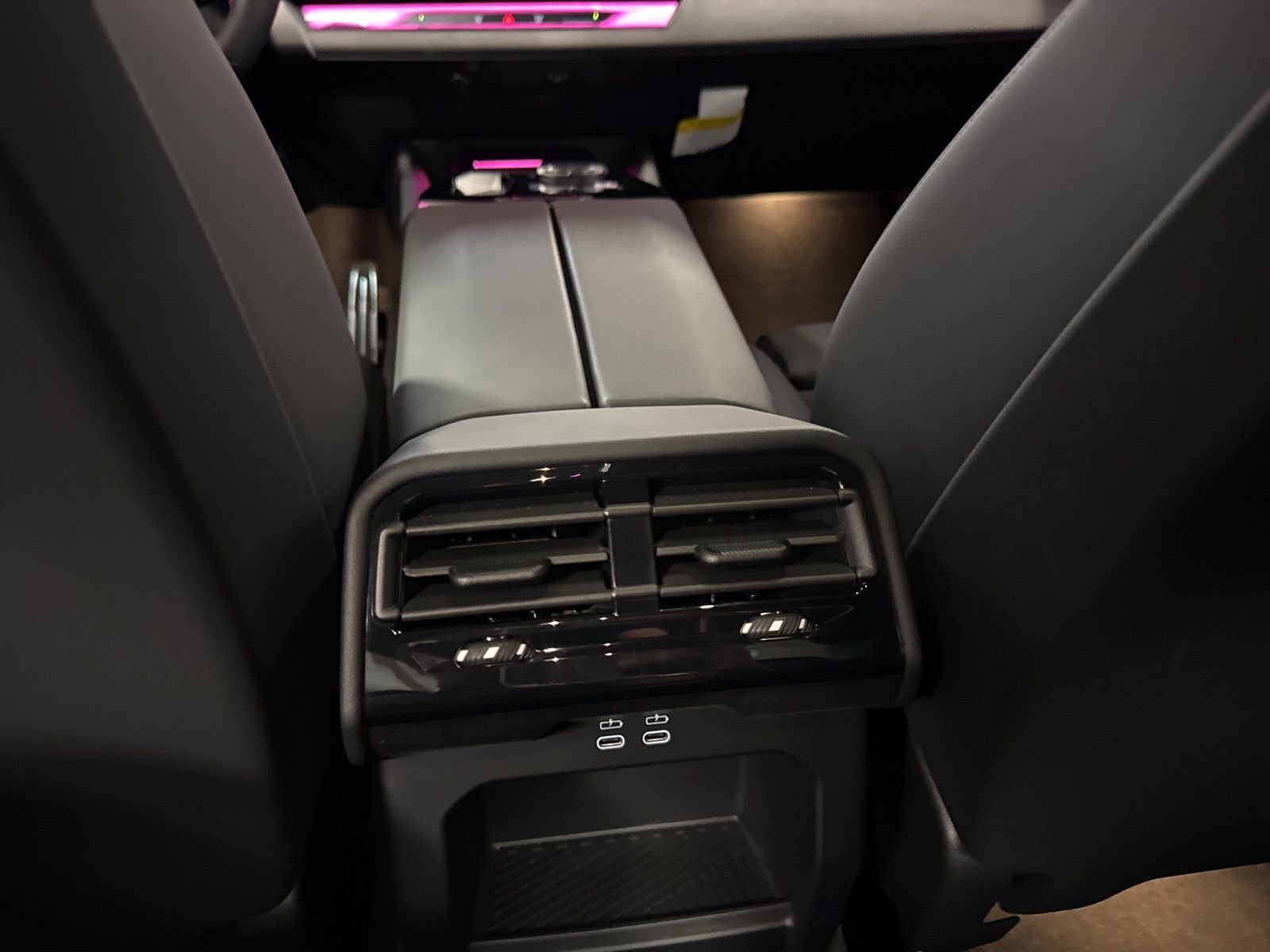 Used 2025 BMW i5 eDrive40i w/ M Sport Package image 21