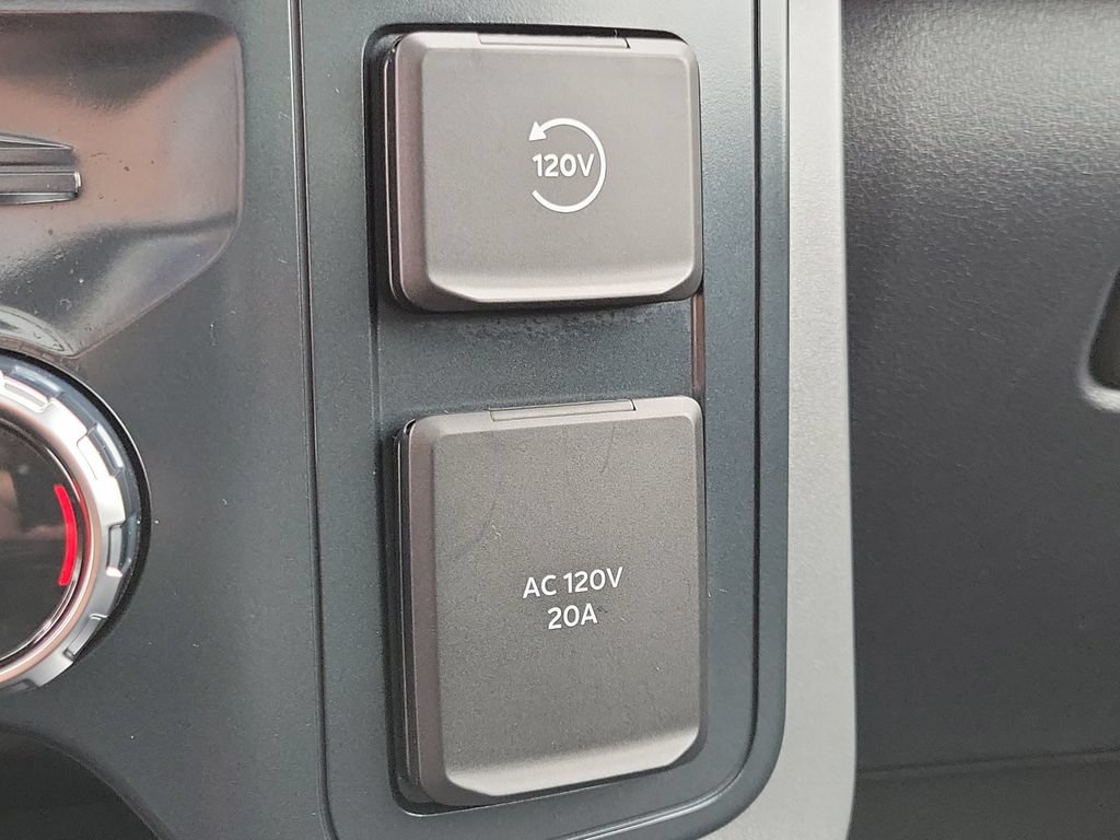 Used 2025 Ford F150 XLT w/ Equipment Group 303A High AWD/4WD image 32