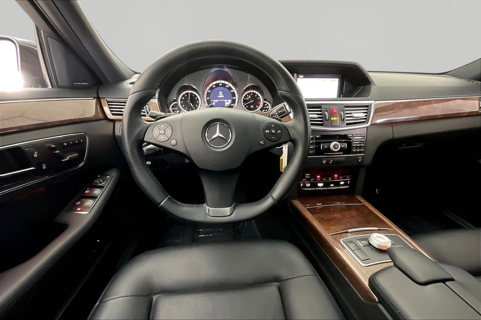 Used 2011 Mercedes-Benz E 350 4MATIC Sedan image 8