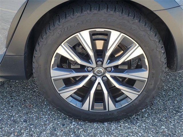 Used 2021 Volvo V90 T6 Cross Country image 33